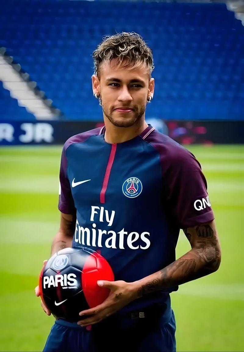 内外开花！小贾巴里·史密斯三分命中后补篮得手 连得5分打停太阳