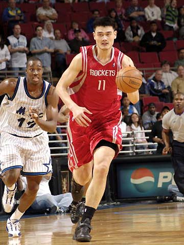 湖人vs独行侠首发：詹姆斯&东契奇大战浓眉&弗拉格