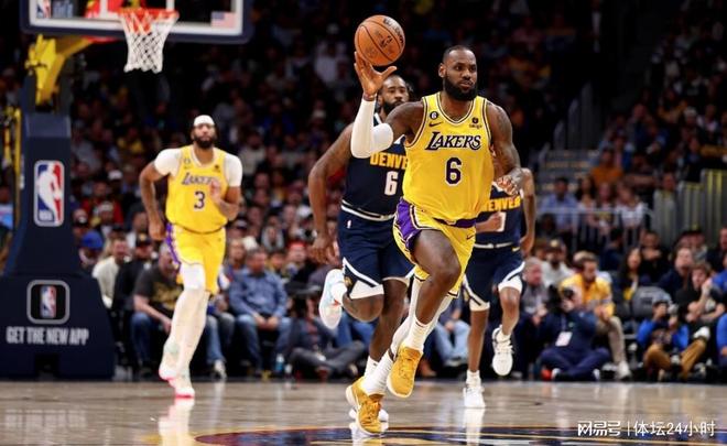 详解棒球规则中的故意漏接逻辑