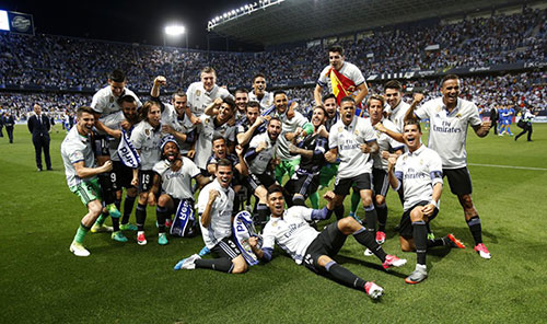 卫冕冠军13连败惨遭重创，东部最快退步球队步行者跌入谷底，解散呼声渐起