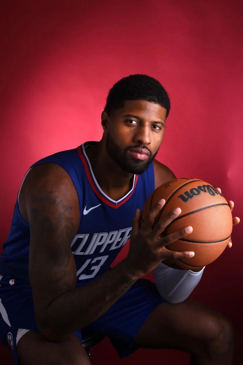 我来我征服，梅西来迈阿密时球队为联赛垫底，如今拿下总冠军