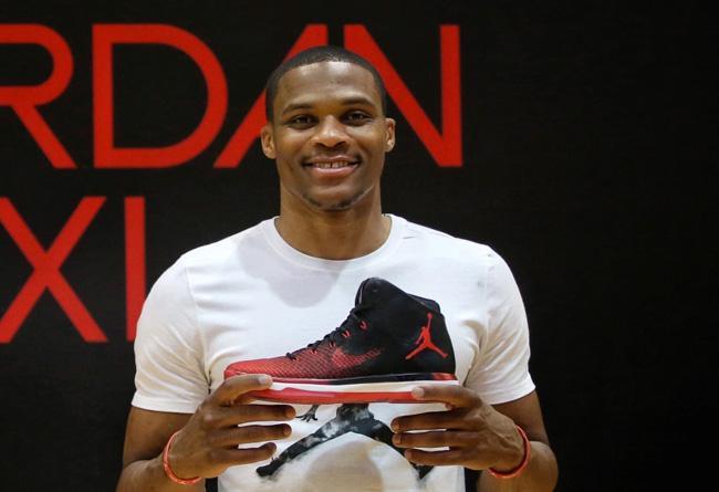 佩蒂特：虽然我之前批评大马丁的一些行为，但切尔西应该买他